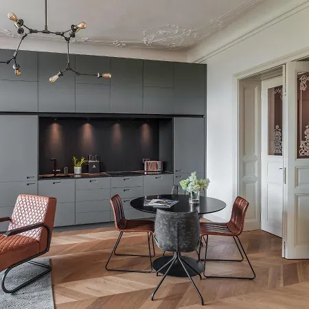Mn6 Luxury Suites By Adrez Prague Exterior photo